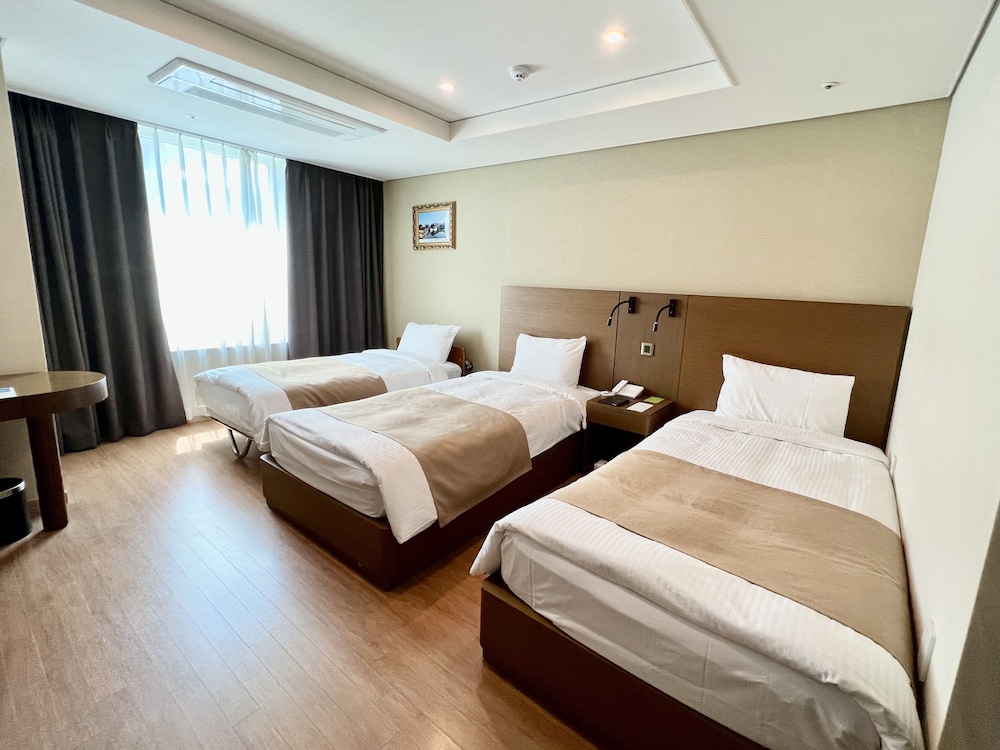 Crown Harbor Hotel Busan 10/72