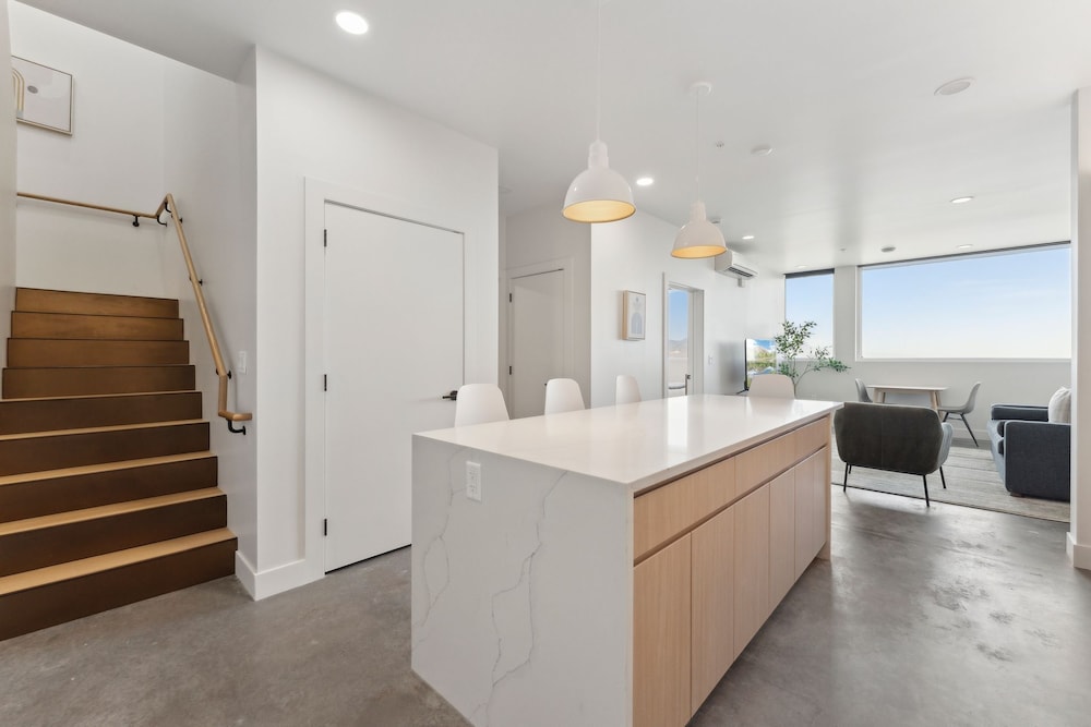 Placemakr Salt Lake City Downtown, Apartments by Hilton 3/50