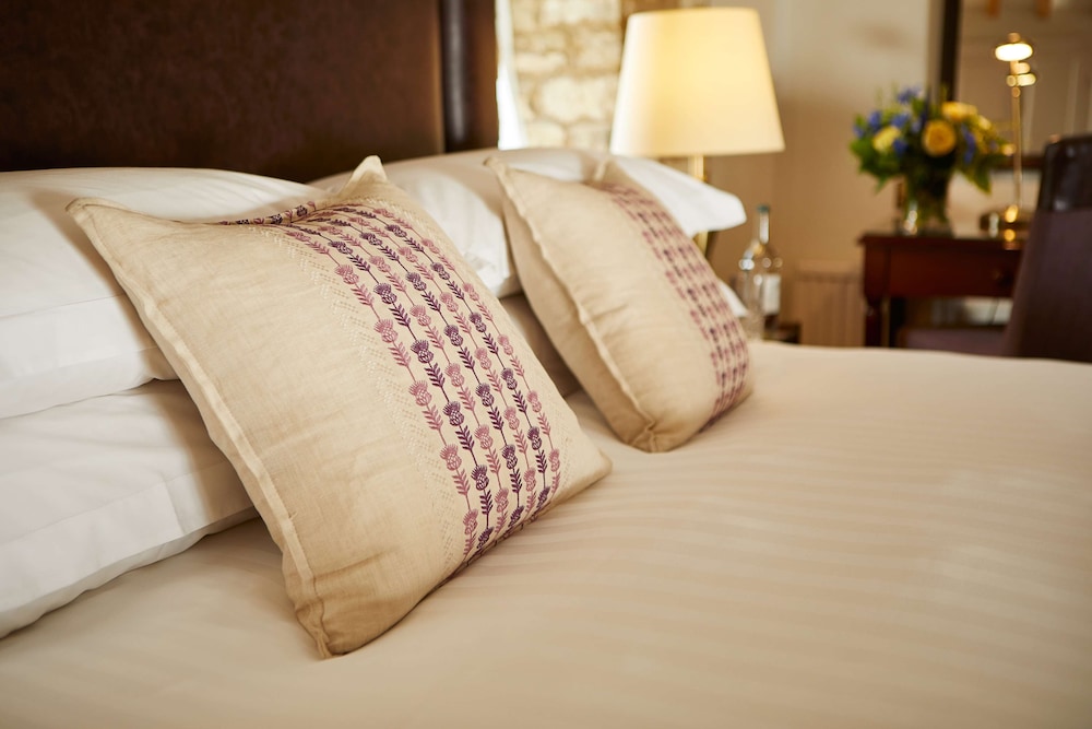 Macdonald Tickled Trout Hotel 28/59
