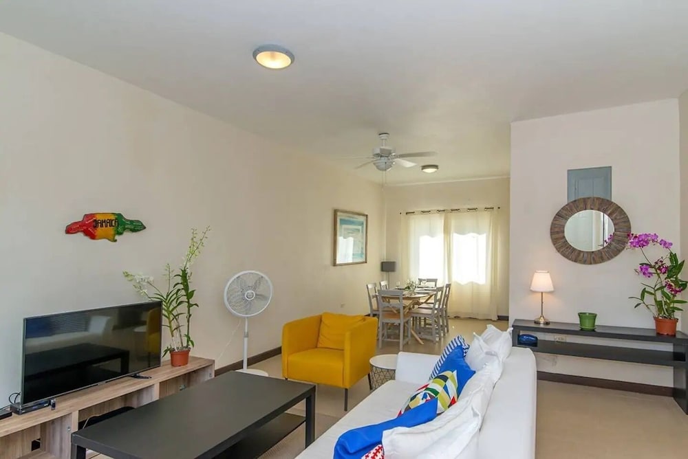 Nianna Coral Bay Splendid Townhouse 24/50