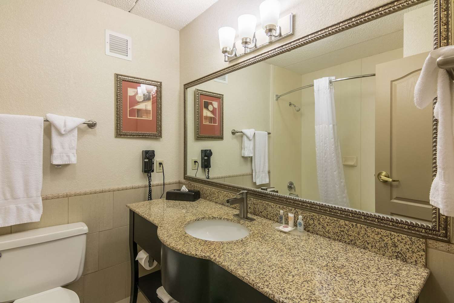 Comfort Inn Plymouth-Minneapolis 20/20