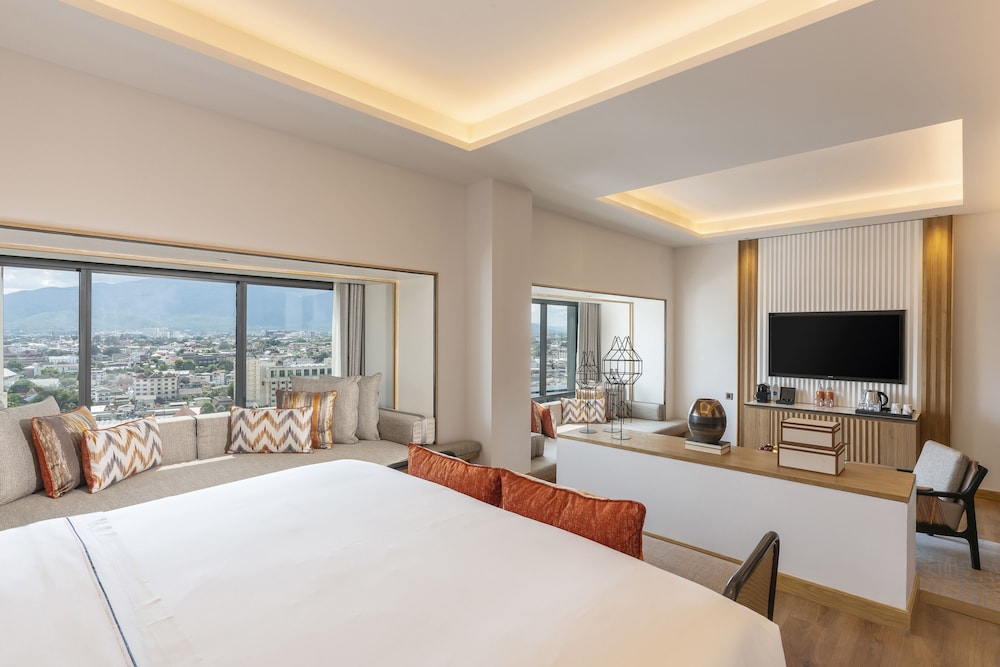 Melia Chiang Mai 27/75