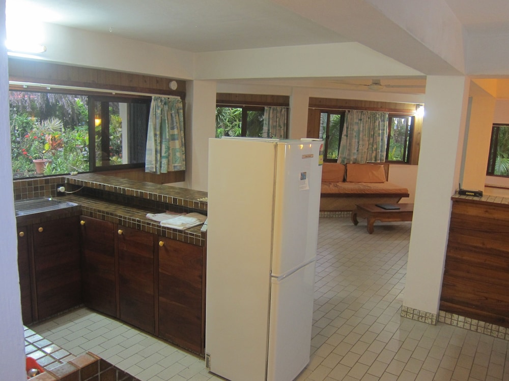Raina Beach Apartments 48/71