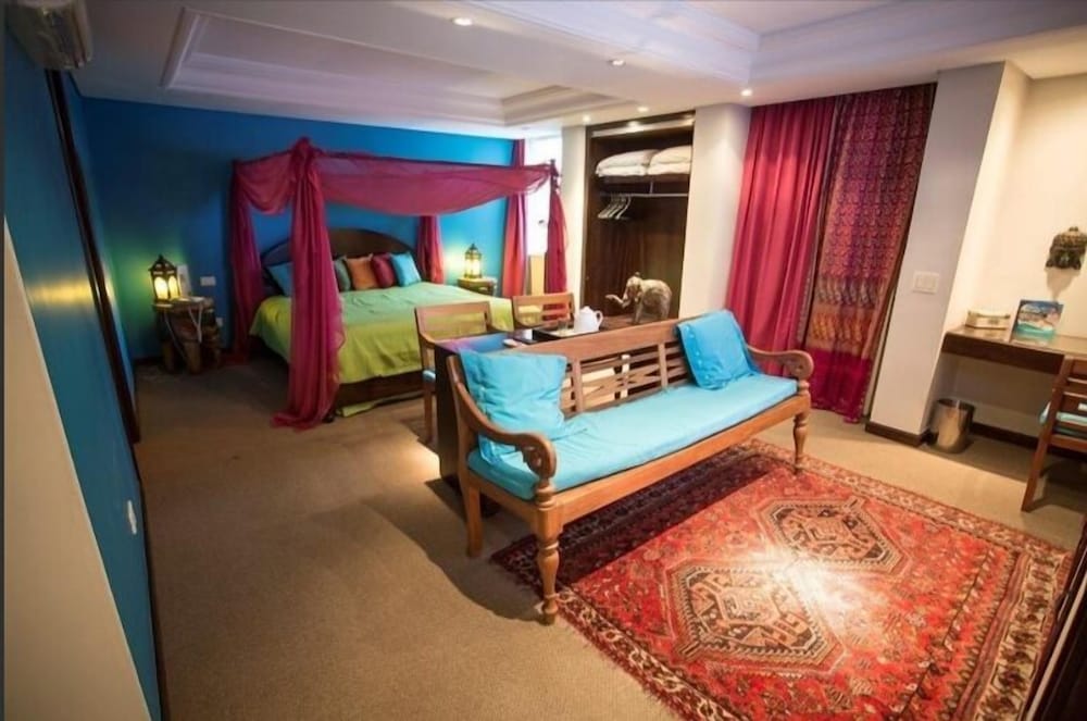 CLASSIC, STUDIO, SUITE