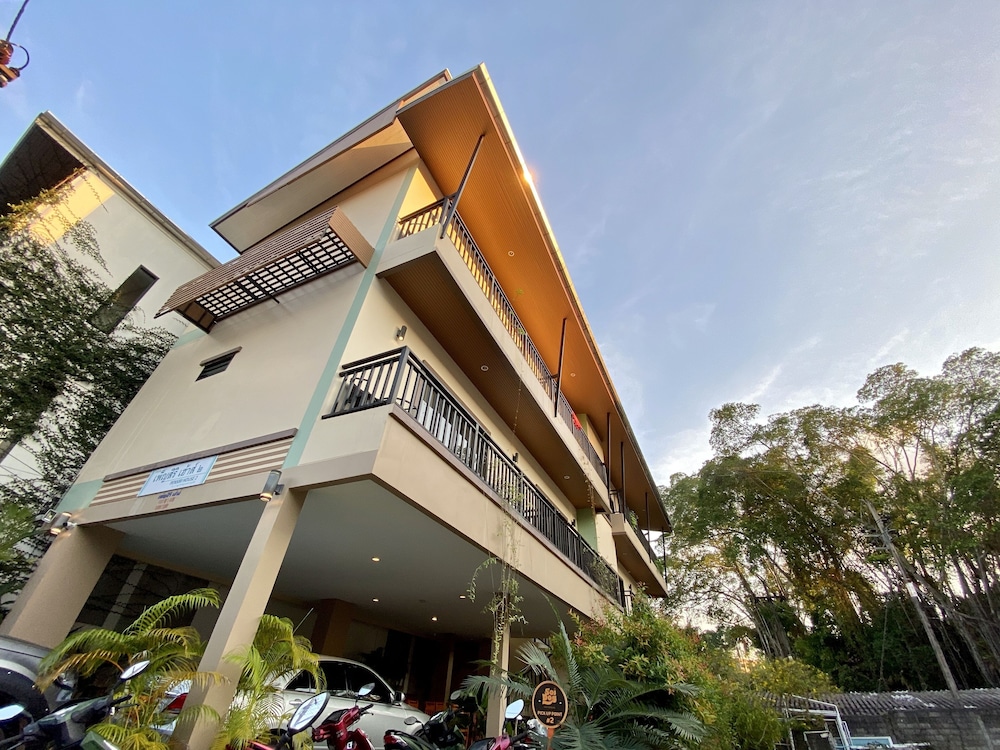Pensiri House 2/50