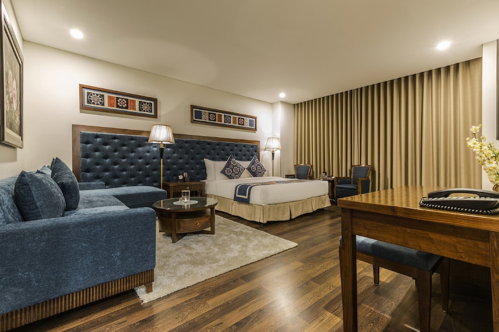 Balcona Hotel Da Nang 44/72