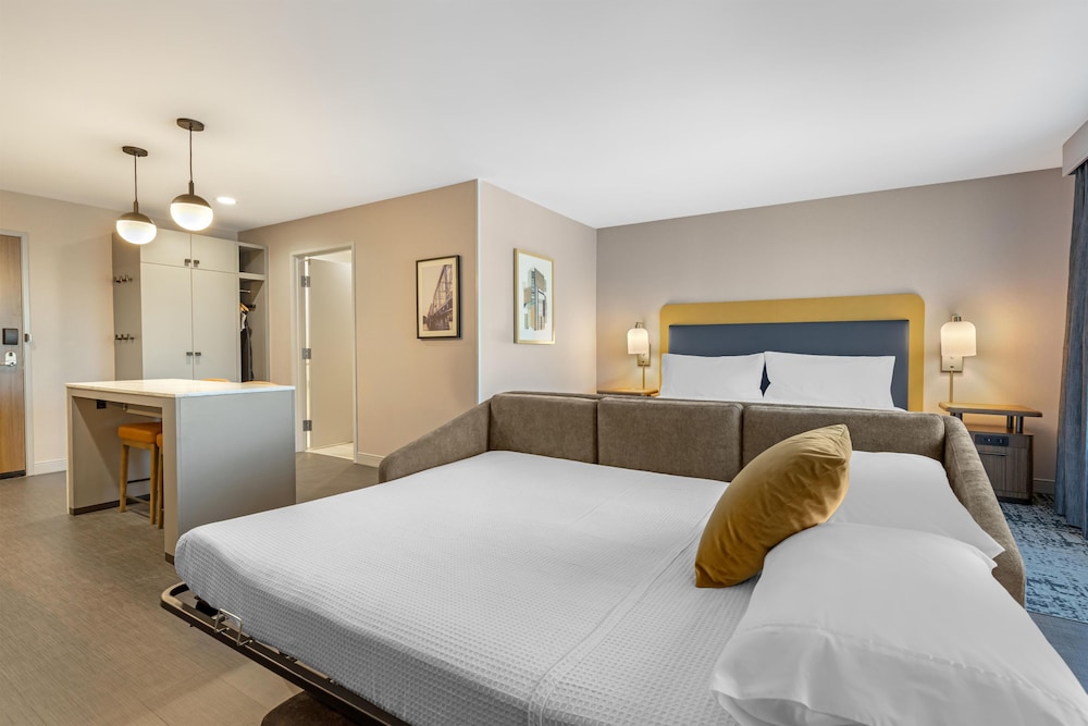Homewood Suites by Hilton Walker Grand Rapids North 18/56
