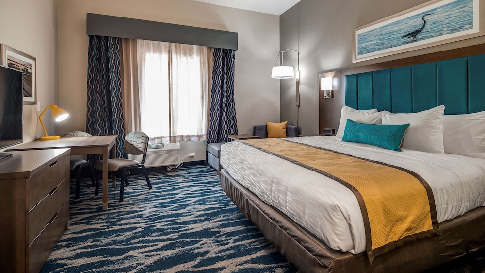 Standard, King Bed, Bay View, Kitchenette