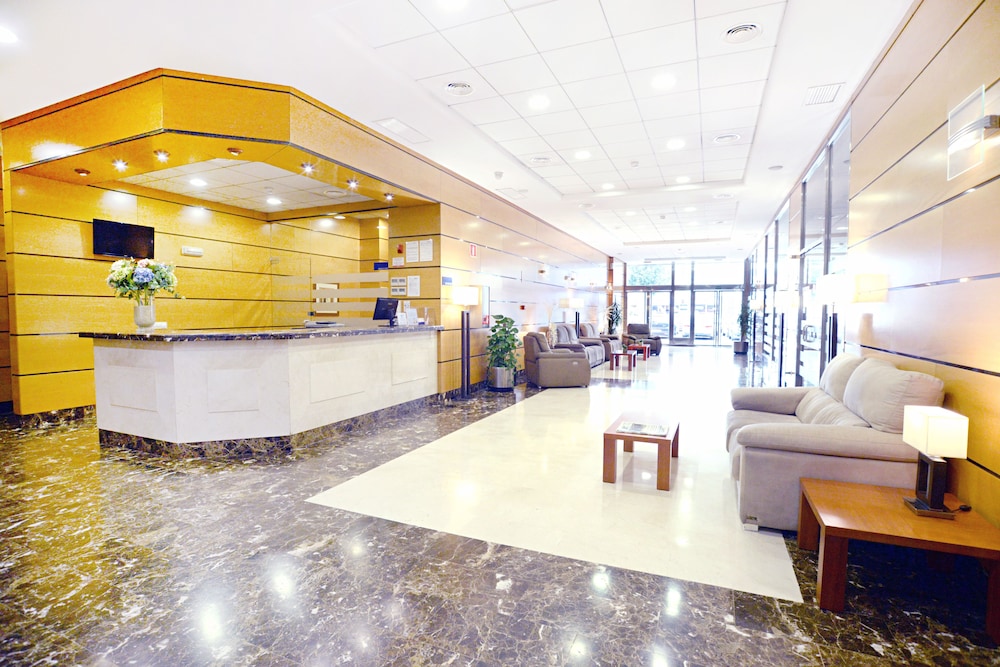 ALBUFERA APARTHOTEL 3/28