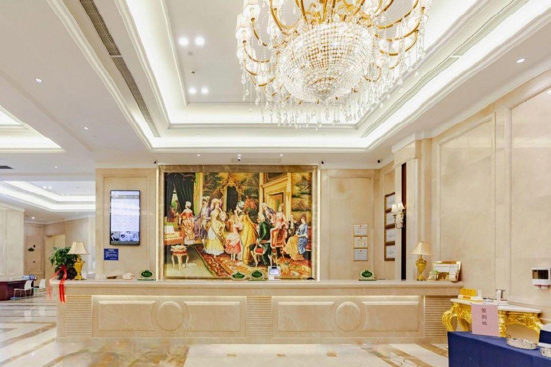 Vienna International Hotel (Guilin Seven Star Park Polytechnic University store) 9/42