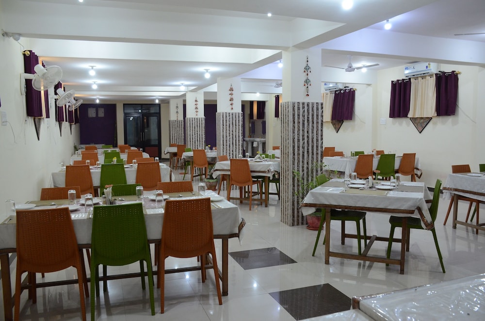Hotel Bodh Vilas 28/37