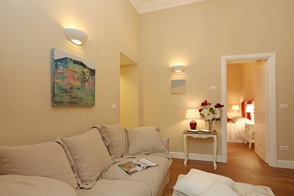 Spagna Art & Suites 35/58