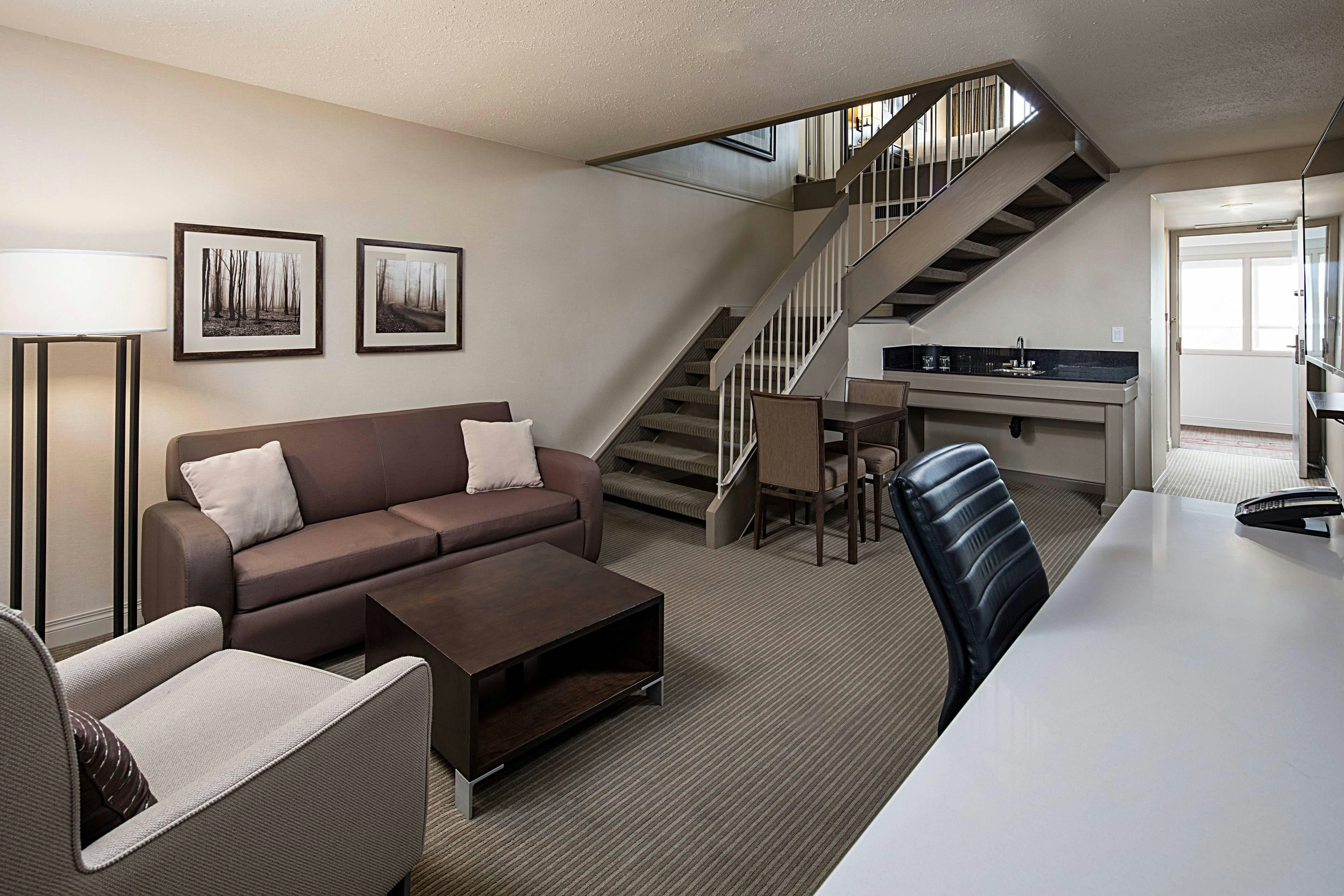 Delta Hotels By Marriott Calgary South 20/26