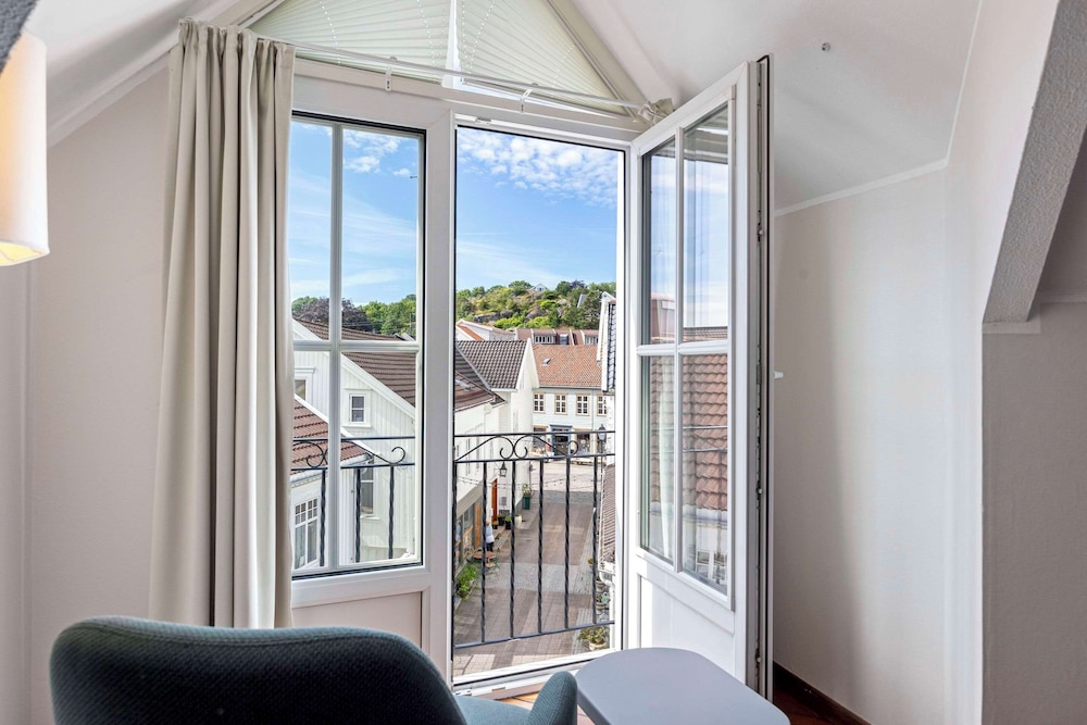 Home Hotel Grimstad 40/61