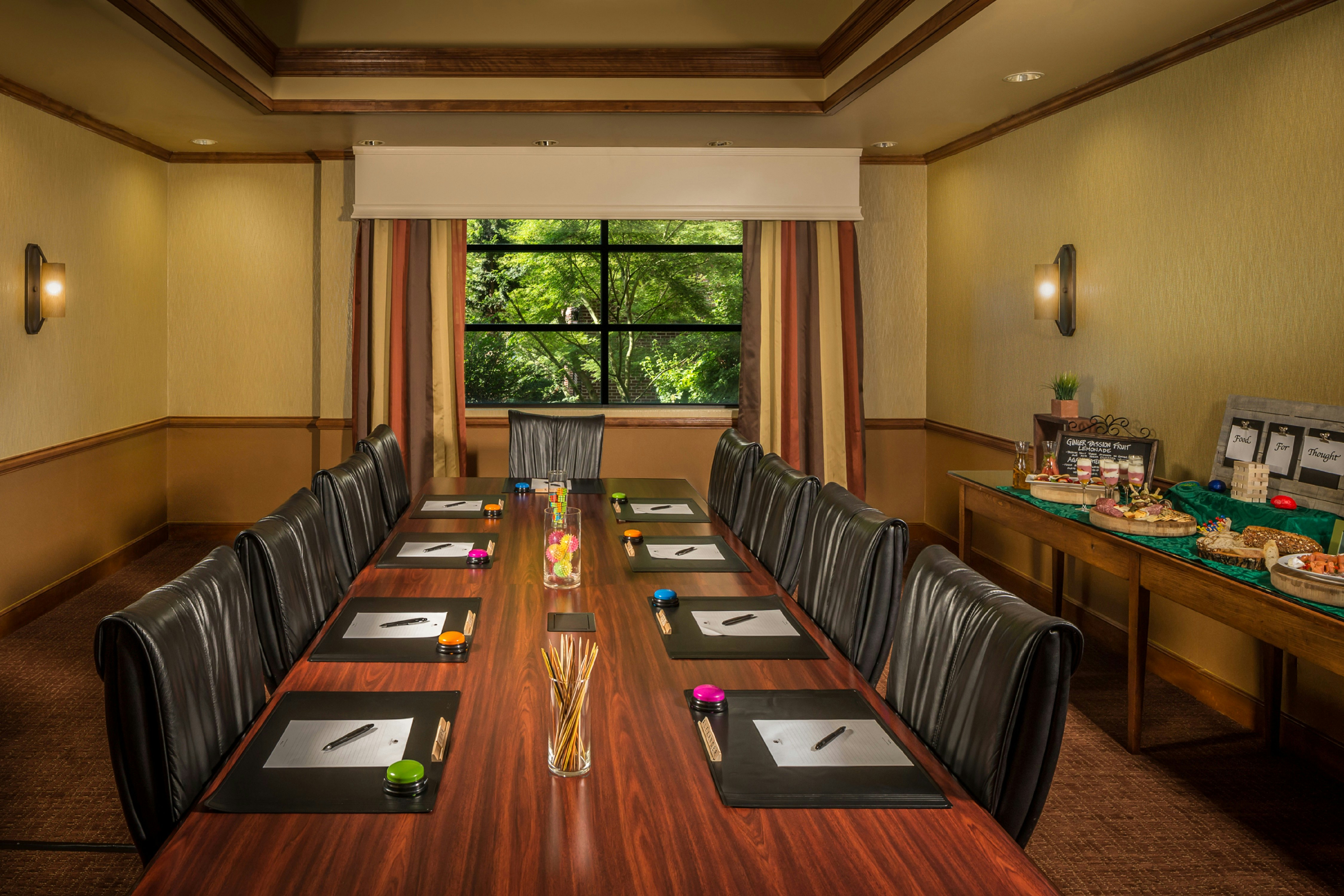 DoubleTree by Hilton Hotel Asheville Biltmore 62/68