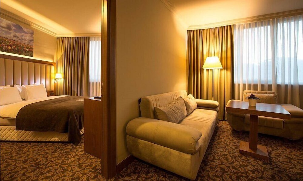 Yilmazoglu Park Otel 24/40