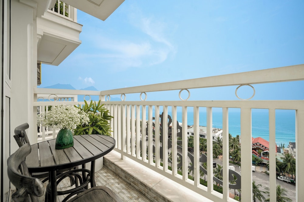 BlueSun Danang Beach Hotel 4/67