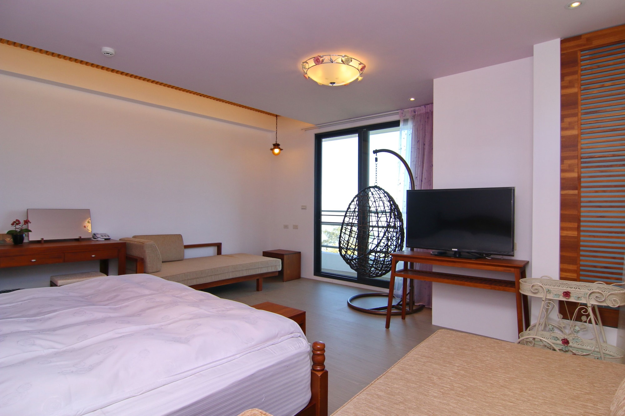 DELUXE, DOUBLE BED, BALCONY, MODERN BUILDING
