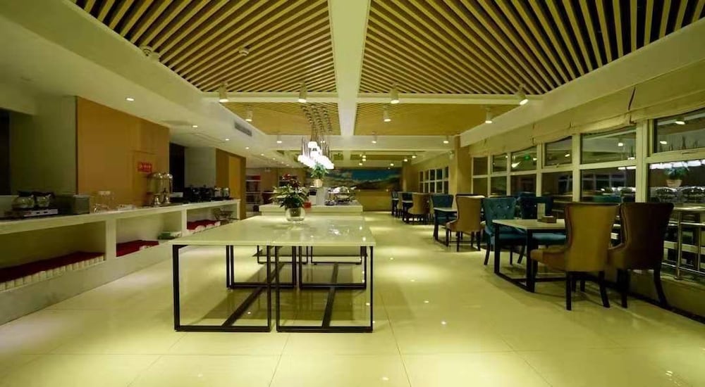 Atour Hotel (Chengdu New Conference and Exhibition Center) 33/41