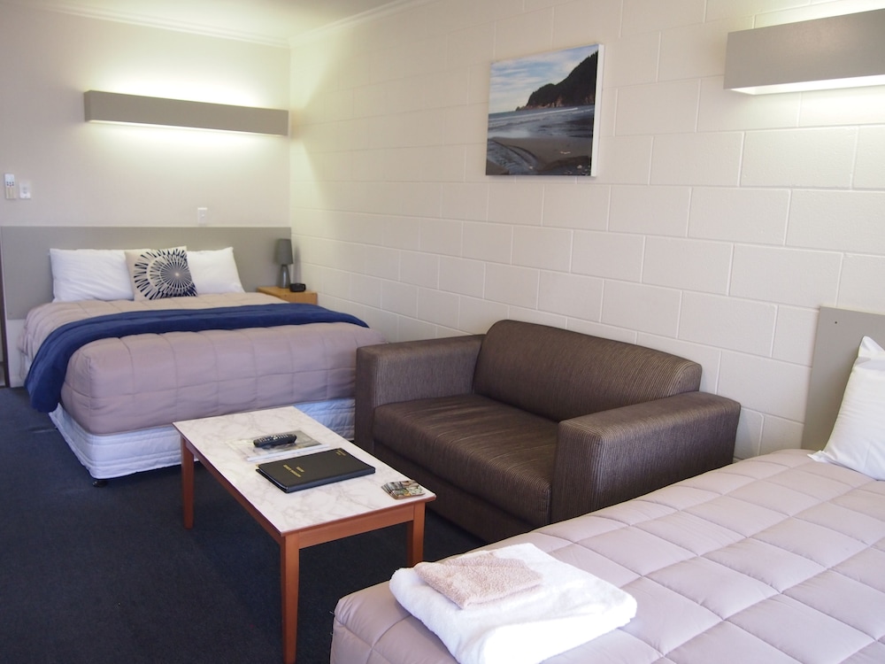 Montana Lodge Motel 25/50