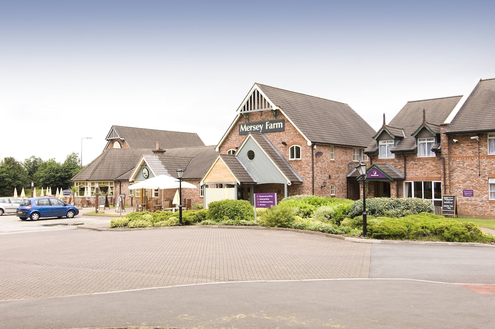 Premier Inn Manchester (Sale) in TRAFFORD