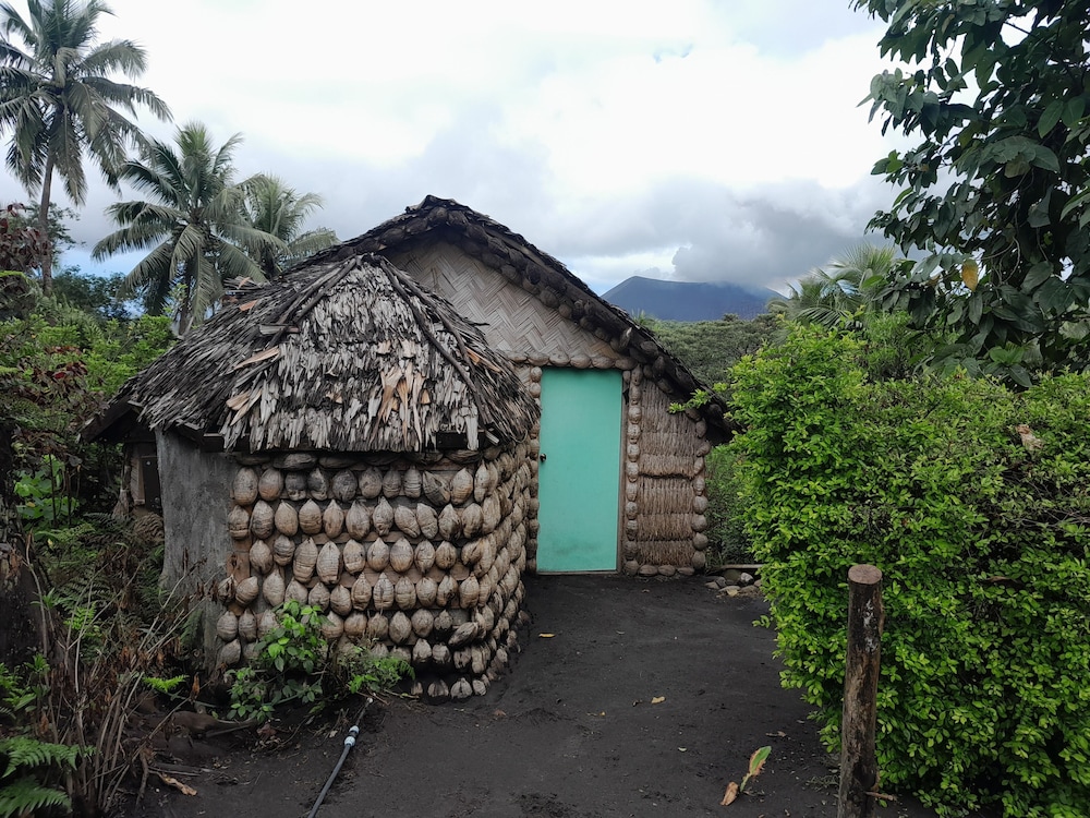 Tanna Lava View Bungalows 1/50