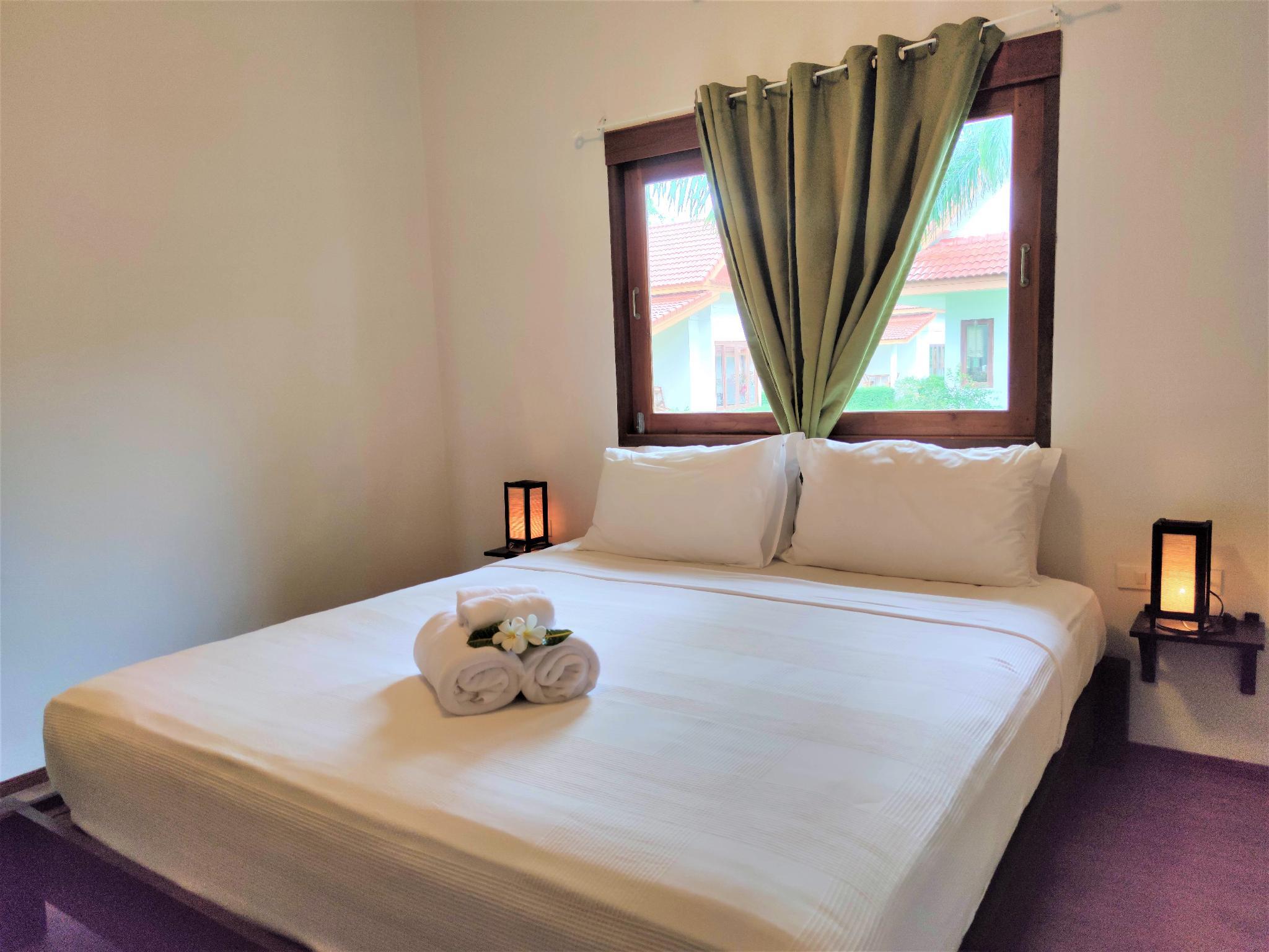 3 Bedrooms, Villa