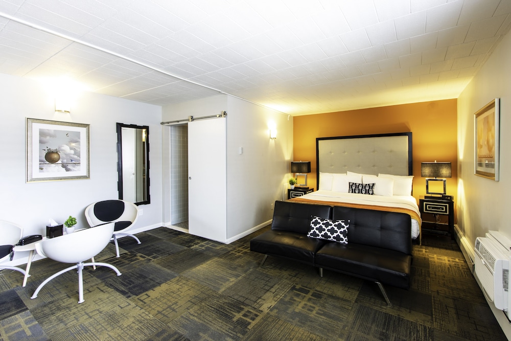 HOTEL ROYAL OAK 6/44