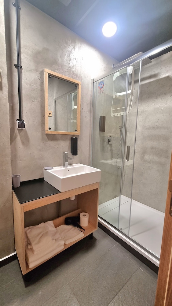Art Hotel 158 28/29