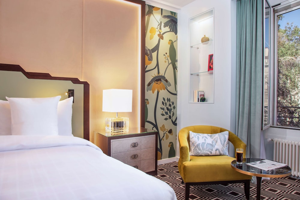 Hotel Bristol Geneva 25/50