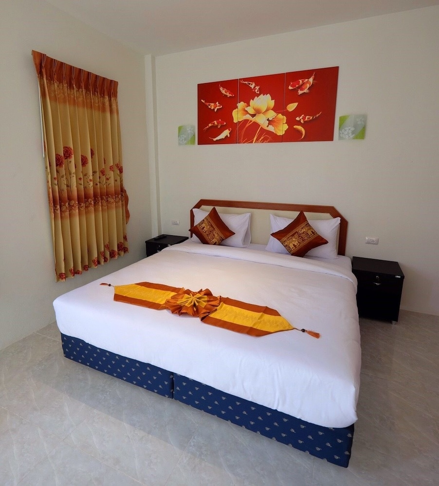 At Night Airport Resort photo2