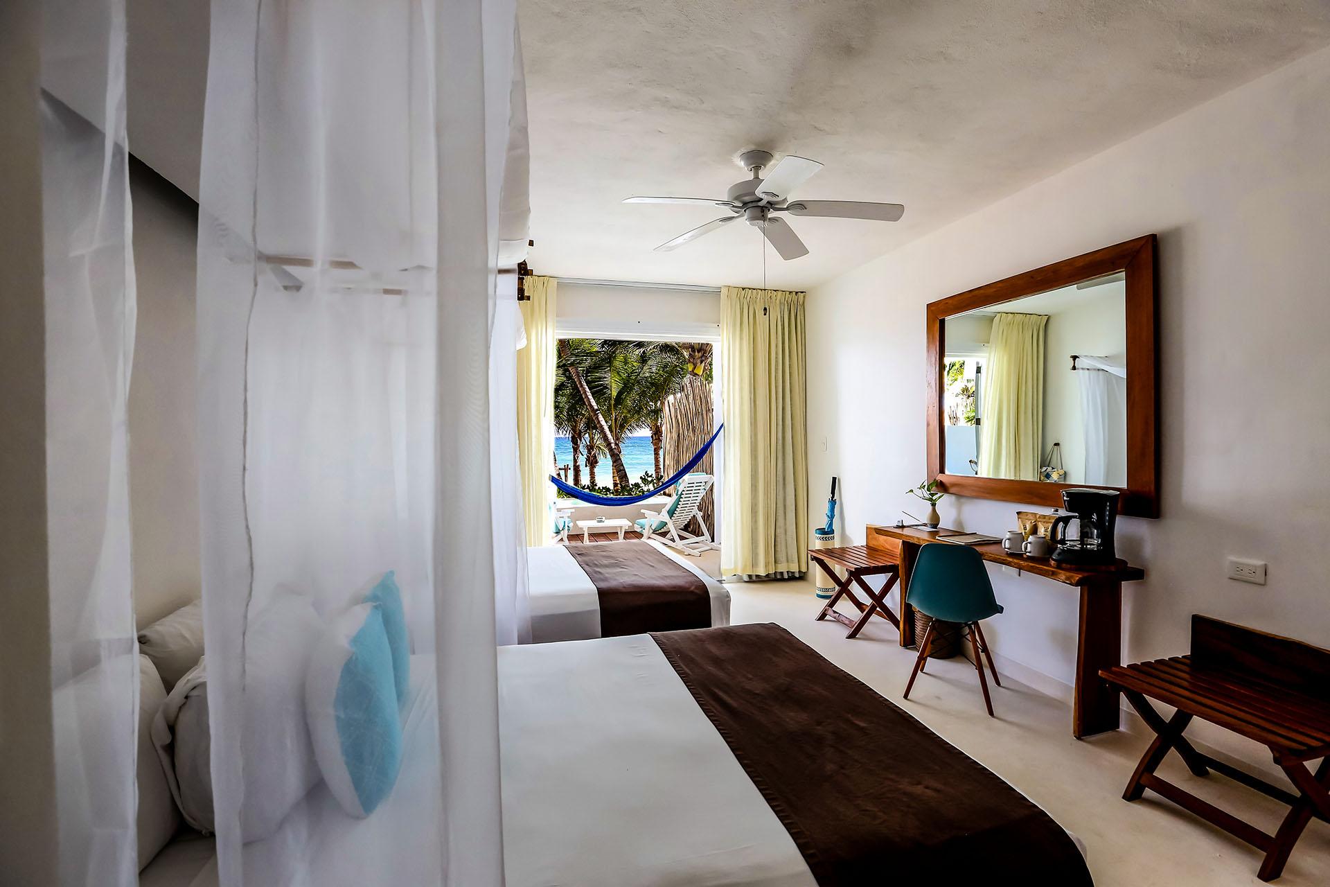 Suite, Queen Bed, Beach Front, Plunge Pool