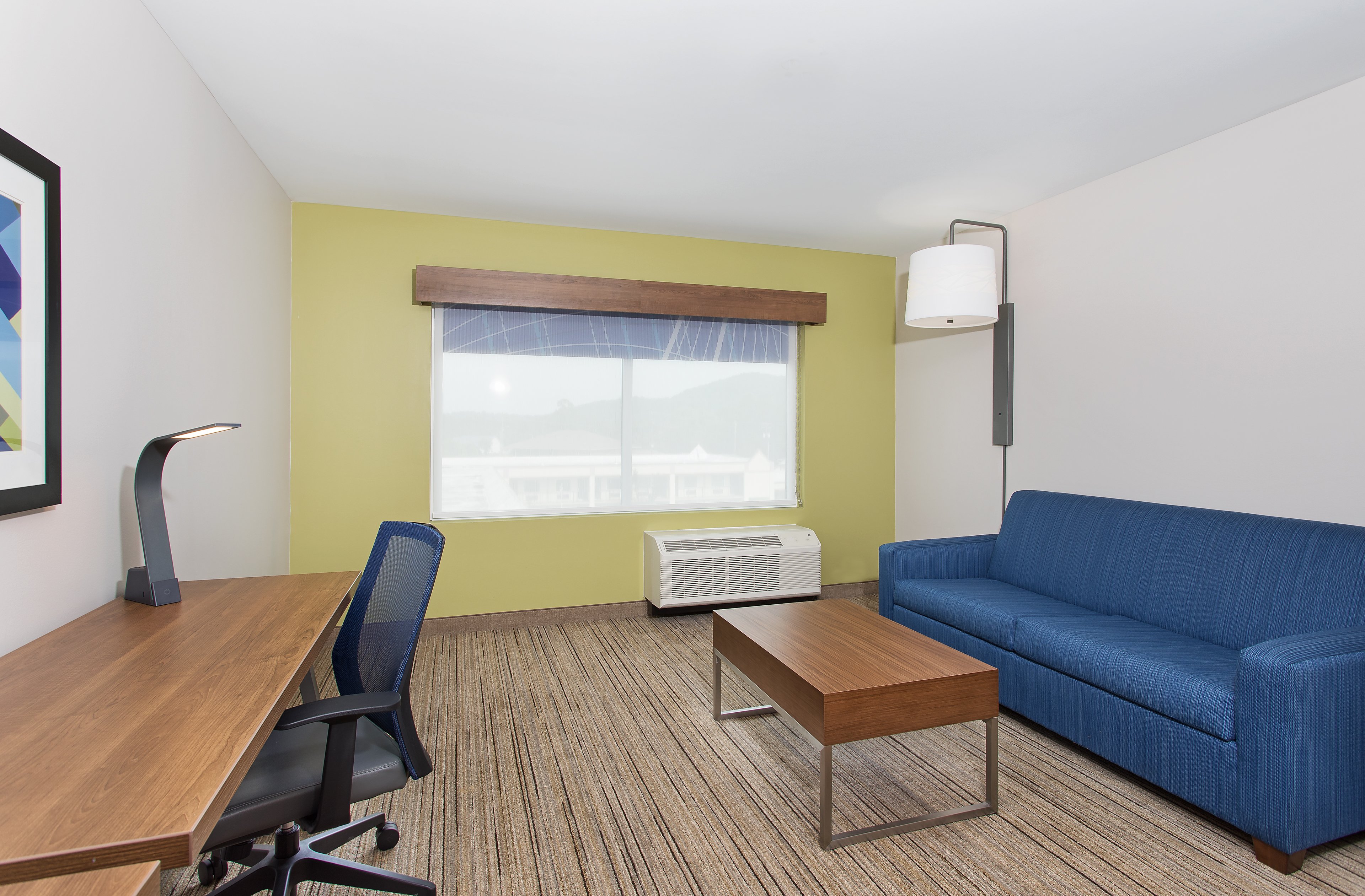 Holiday Inn Express Williamsburg 53/66