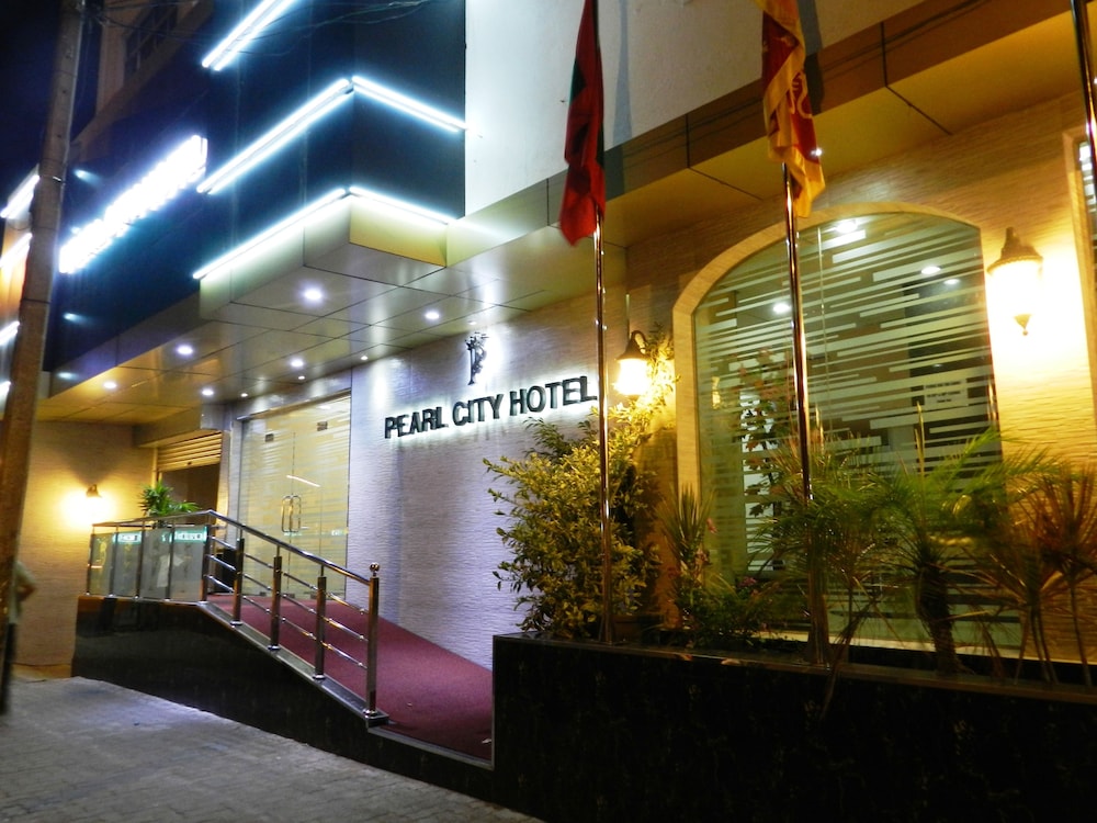 Pearl City Hotel in COLOMBO