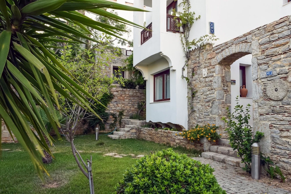 Marphe Hotel Suite and Villas 35/51