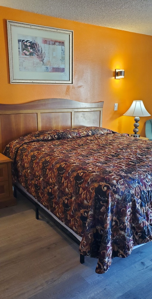 Anaheim National Inn 11/72