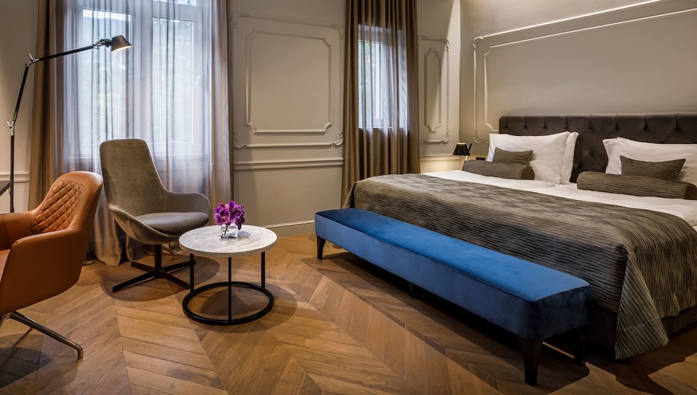 Hotel Ambasador 15/70