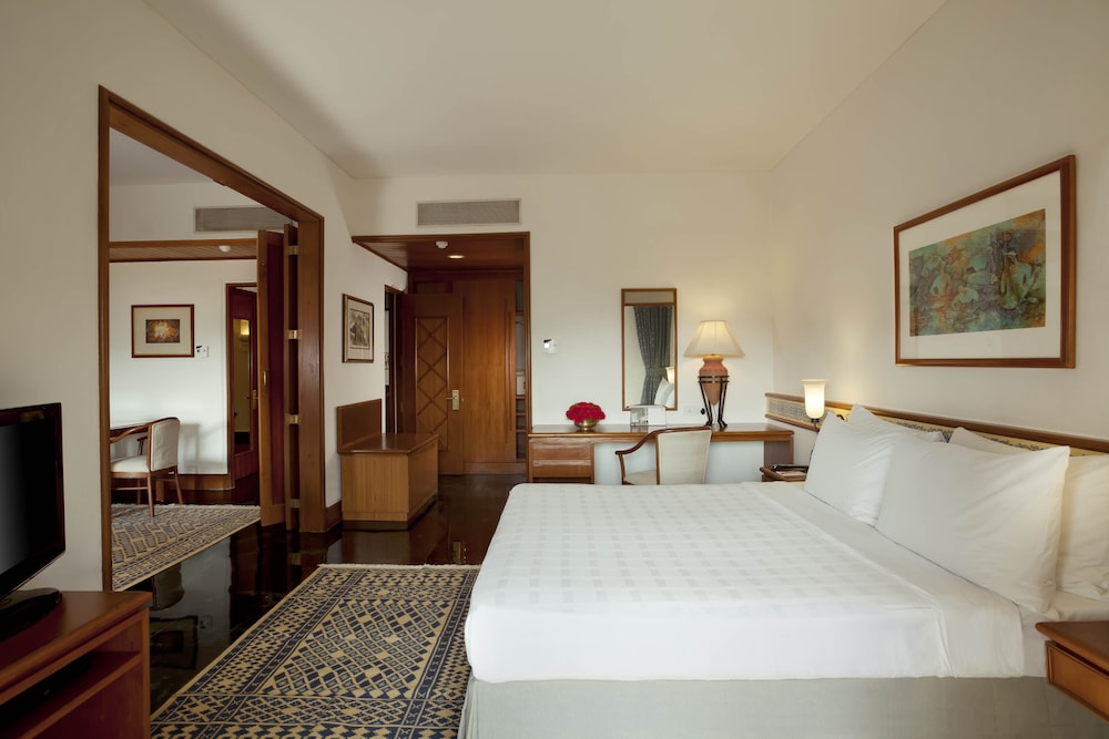 Trident, Jaipur 18/61