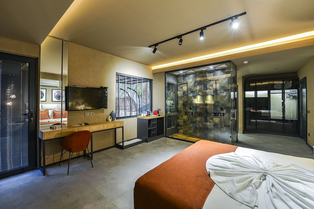 Morina Deluxe Hotel 7/50