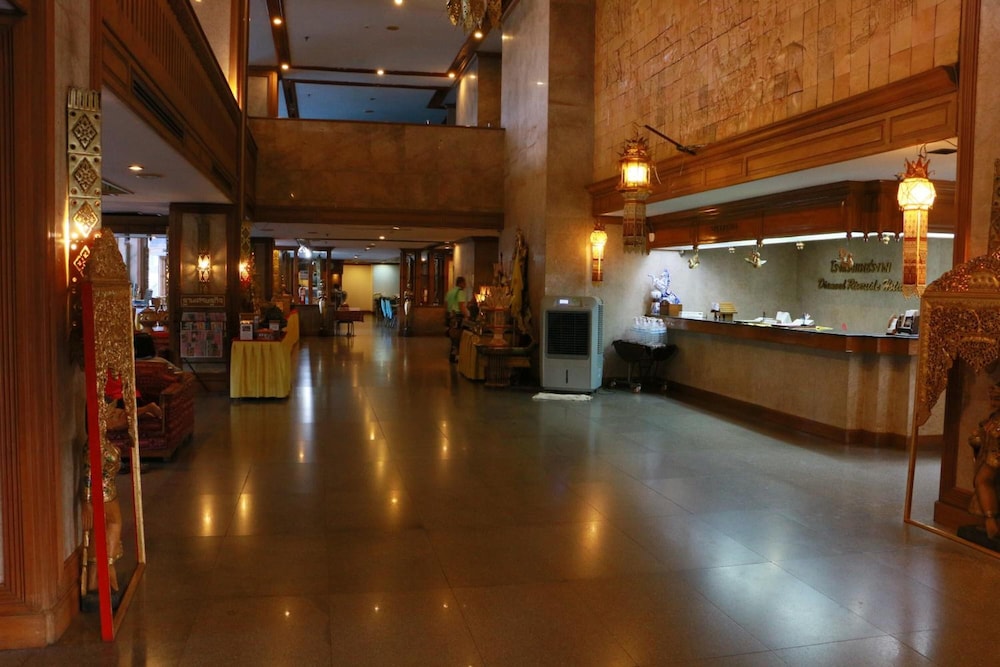 Diamond River Ping Petch Ngam Hotel 14/52