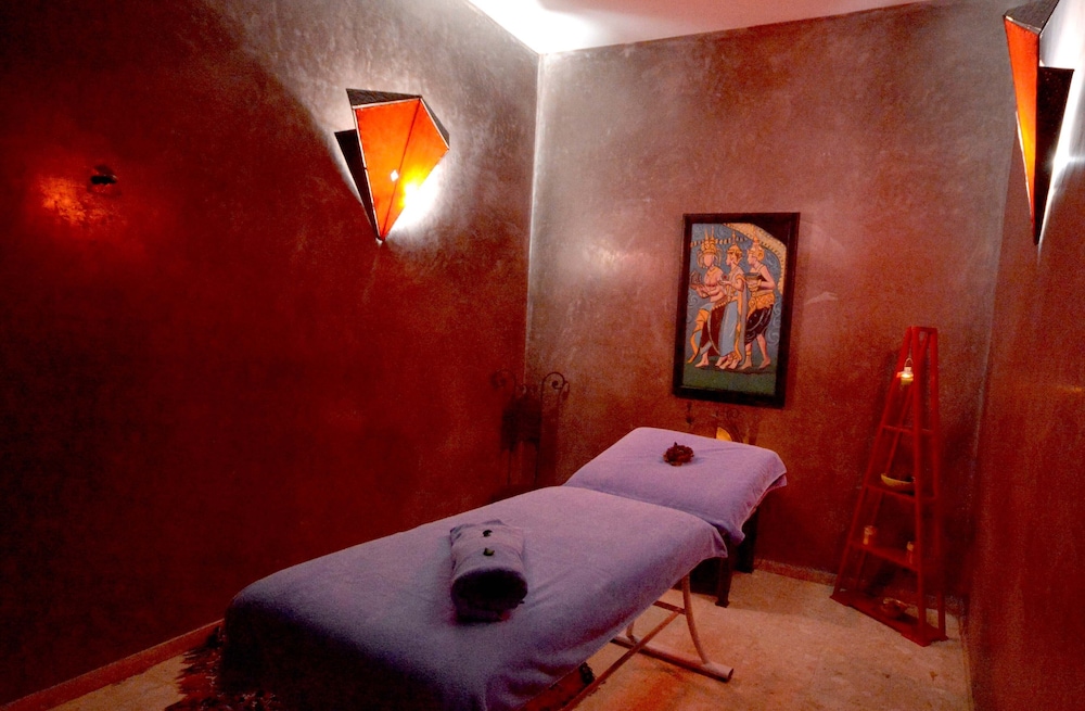 Hotel Oasis and Spa 28/50