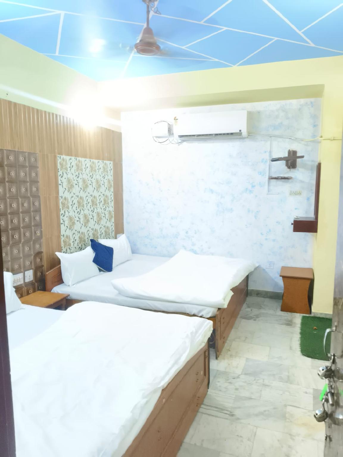 Family, 2 Double Beds, with Fan