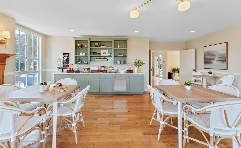 Inn At Playa Del Rey 38/51