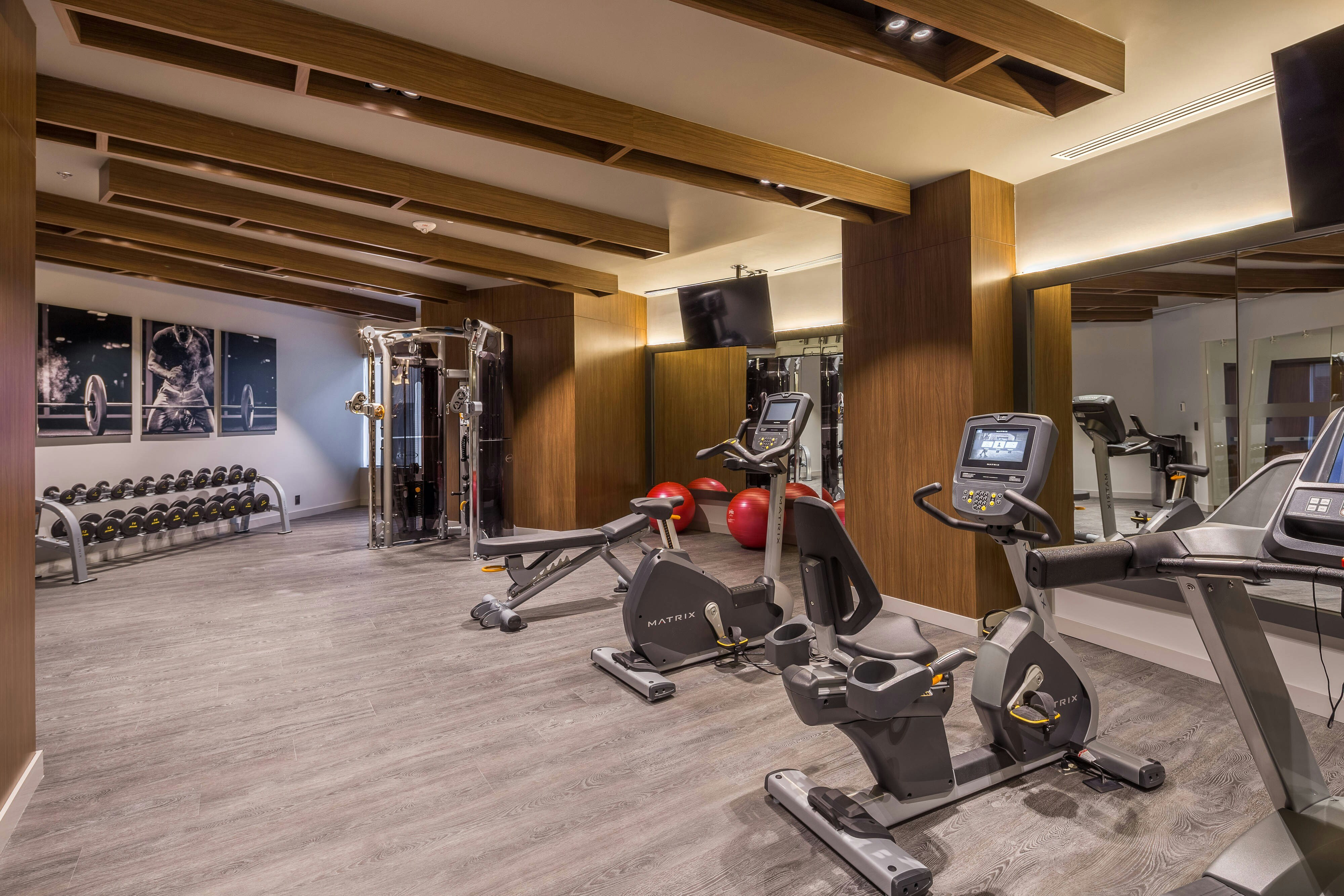 AC Hotel by Marriott Guadalajara Expo 9/25