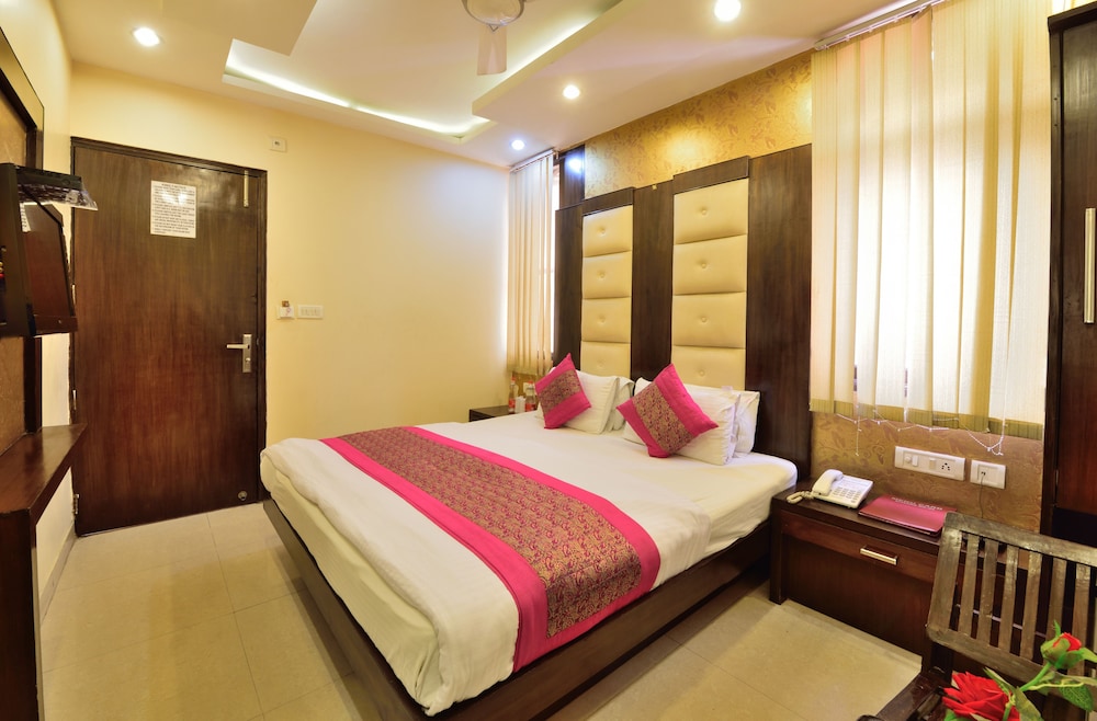 Hotel Aman International 27/67