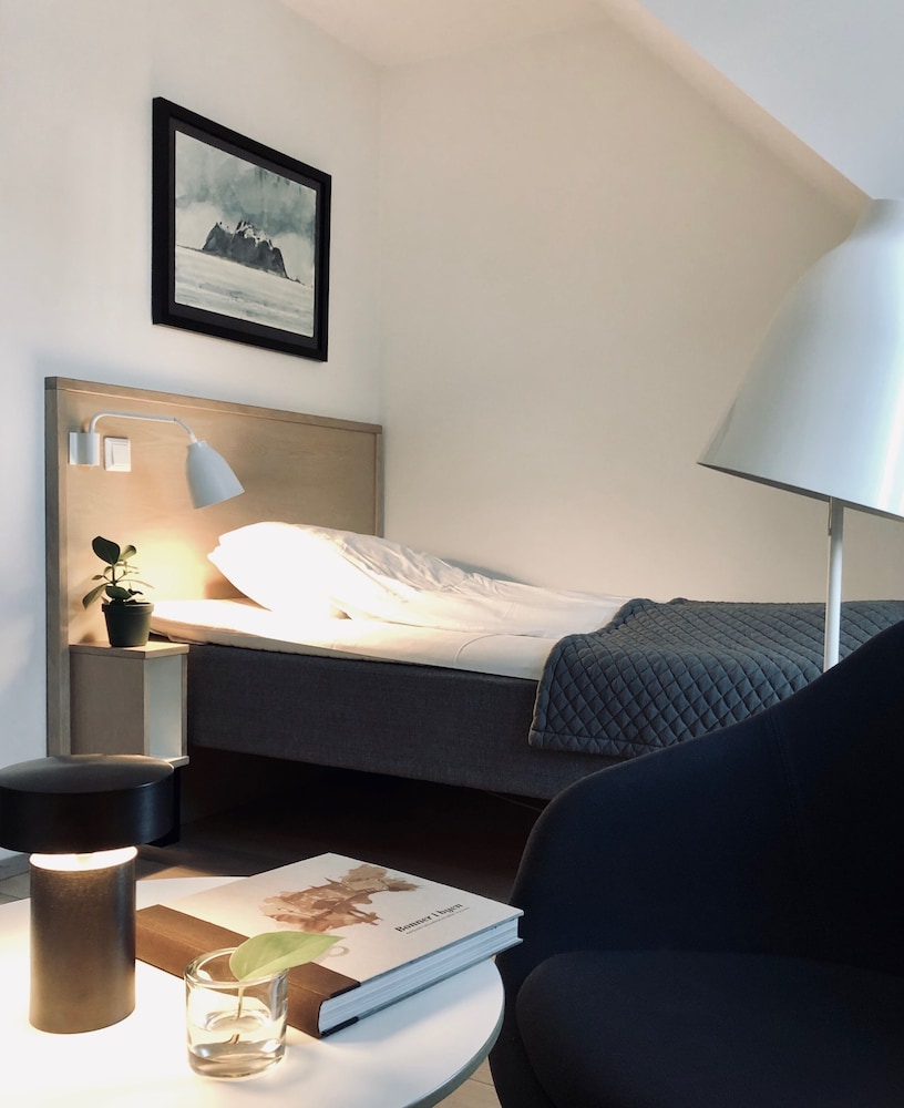 Hotel 1904 32/60
