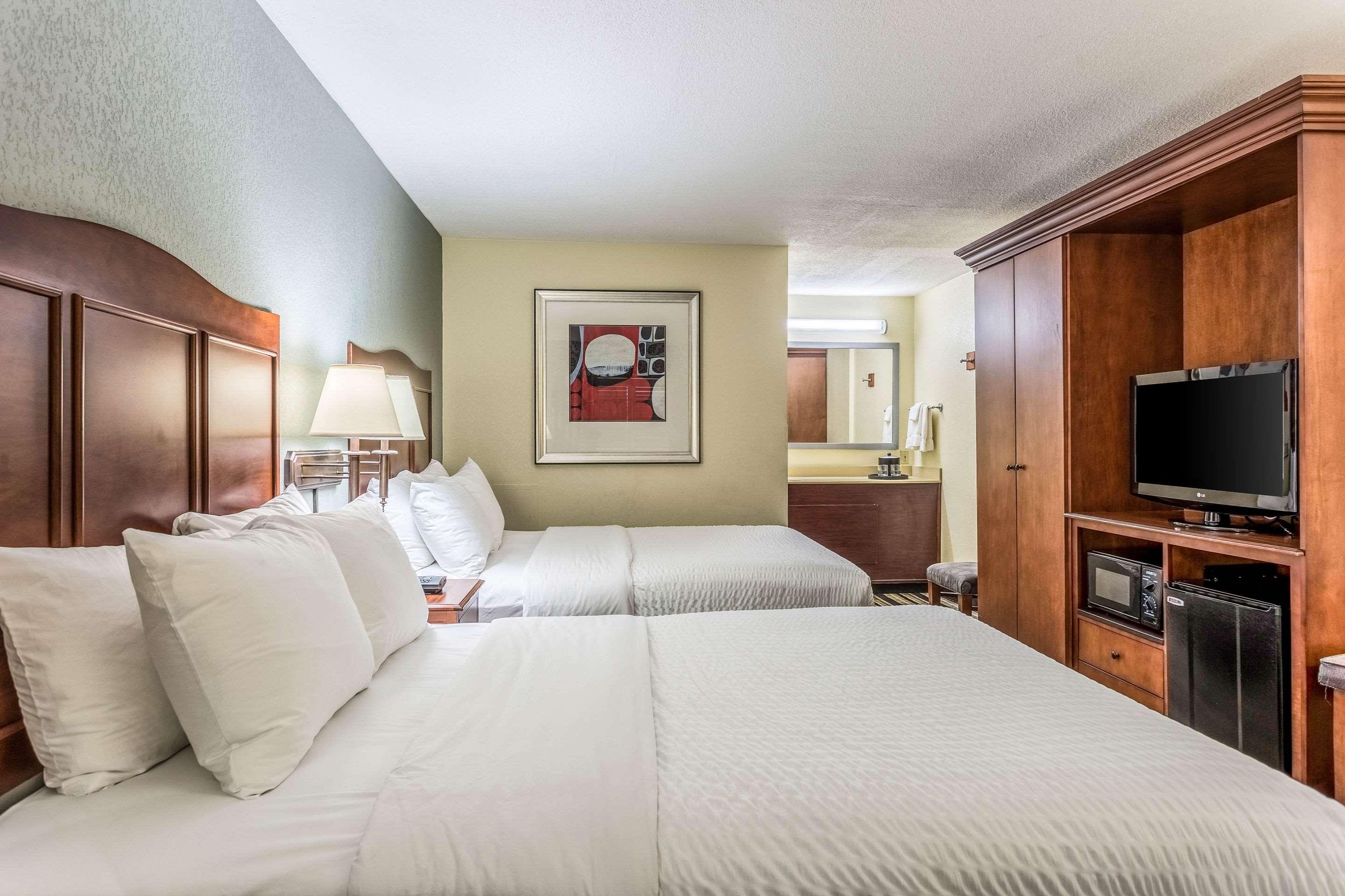 ROOM, 2 QUEEN BEDS