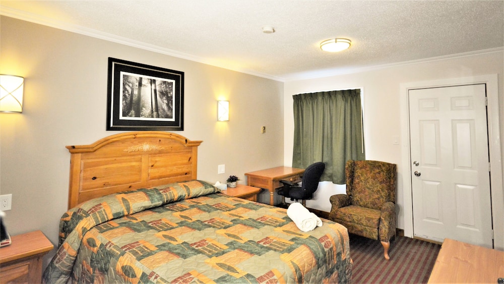Knights Inn Colonial Fireside Inn 7/30