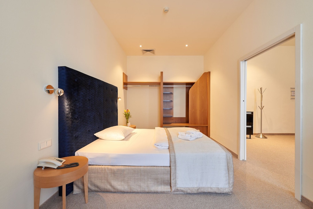 Hilight Suites Hotel 22/49