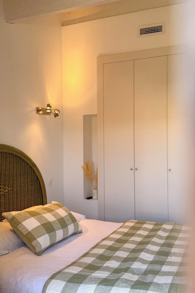 Hotel Madeloc 12/50